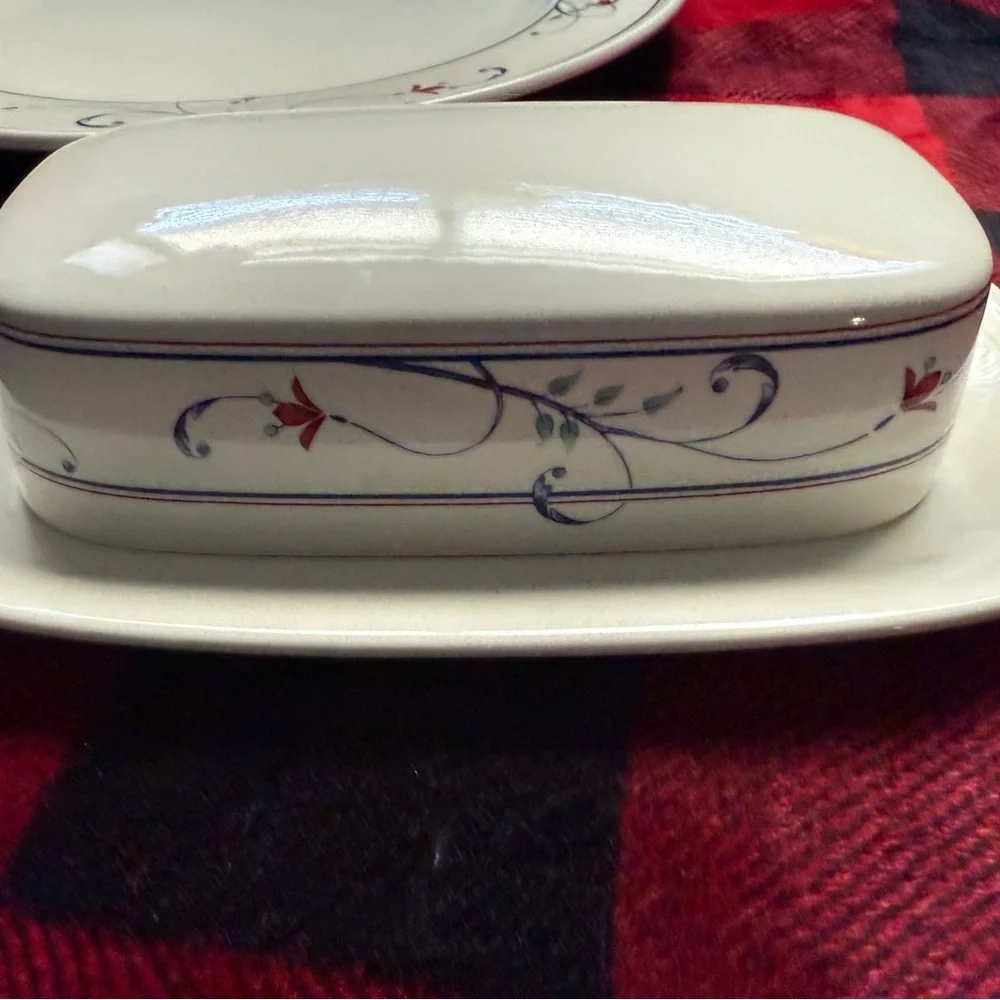 Mikasa Intagolo cac20 Annette Butter Dish Large Round Platter Floral Blue red